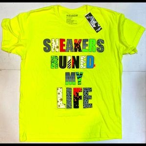 Men’s XL Sneaker T-shirt